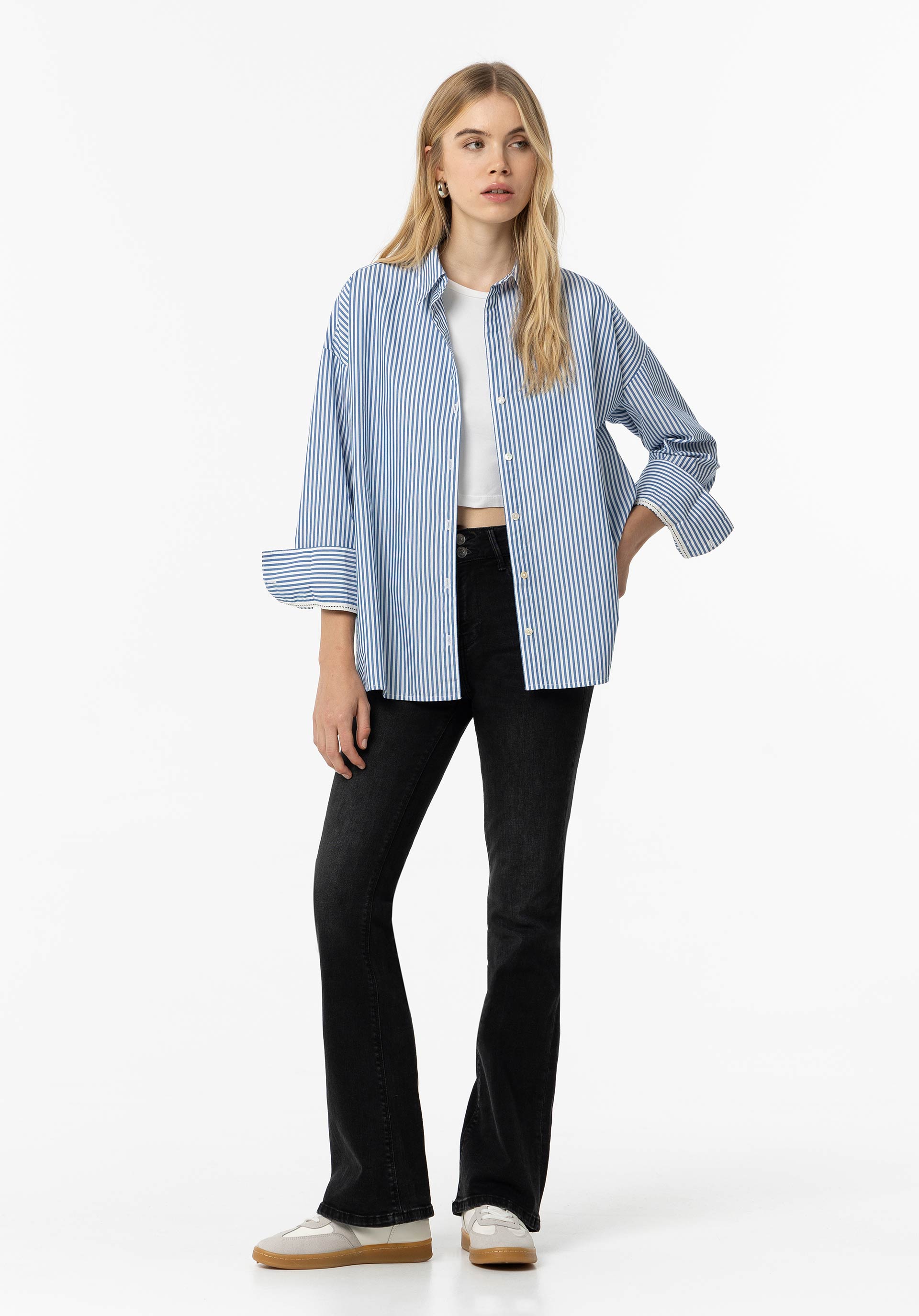 BOOTCUT MW JEANS - BLACK