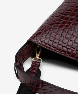 LESIA HANDBAG - TANGO RED