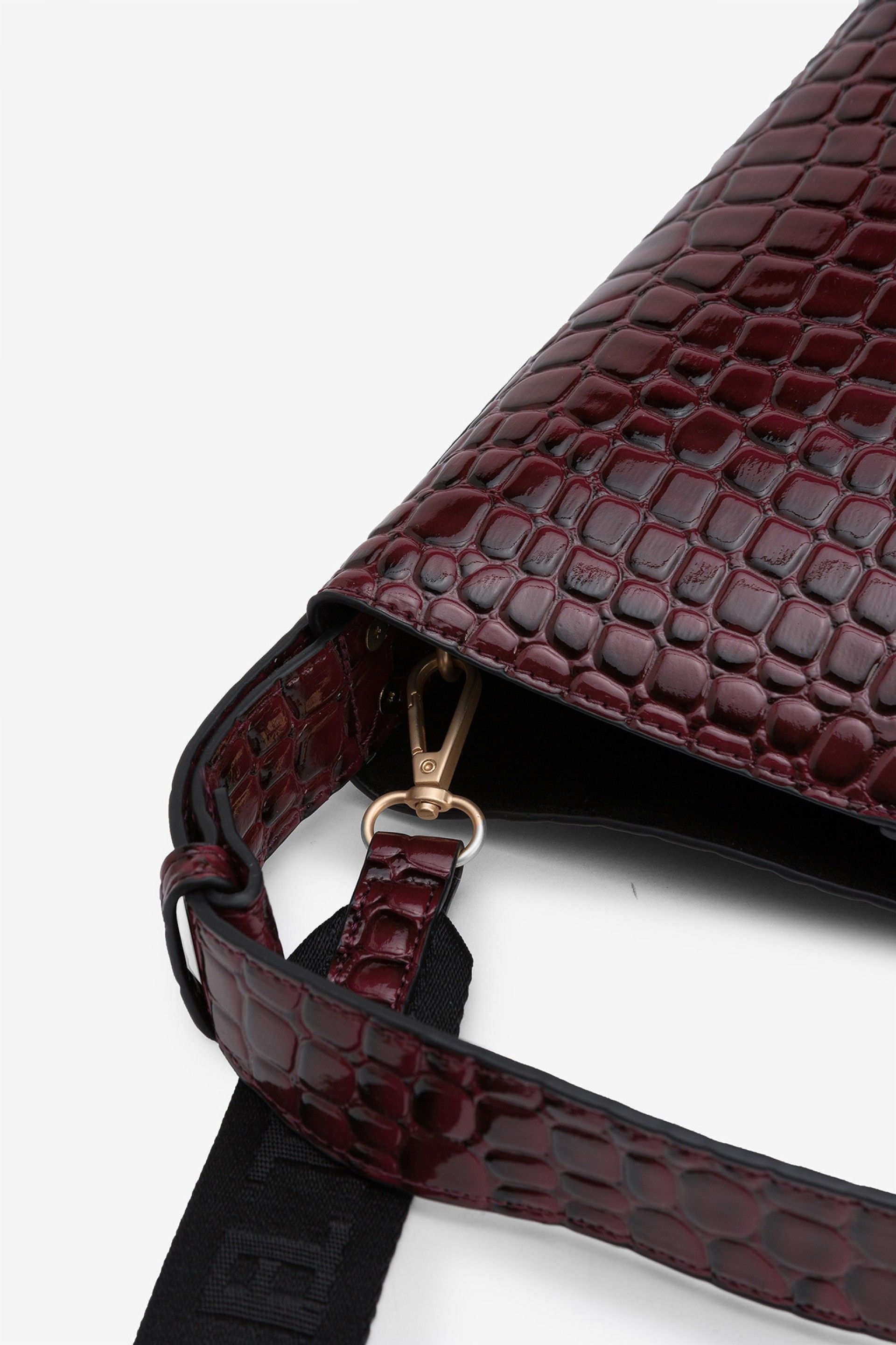 LESIA HANDBAG - TANGO RED