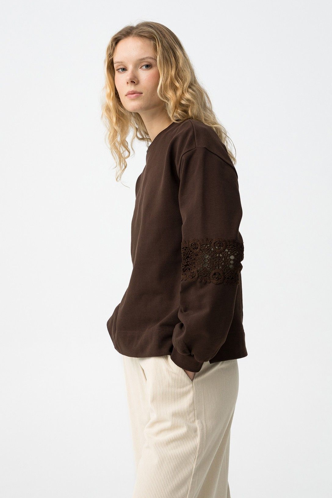 AMELIE CREW NECK SWEAT - CHOCOLATE BROWN