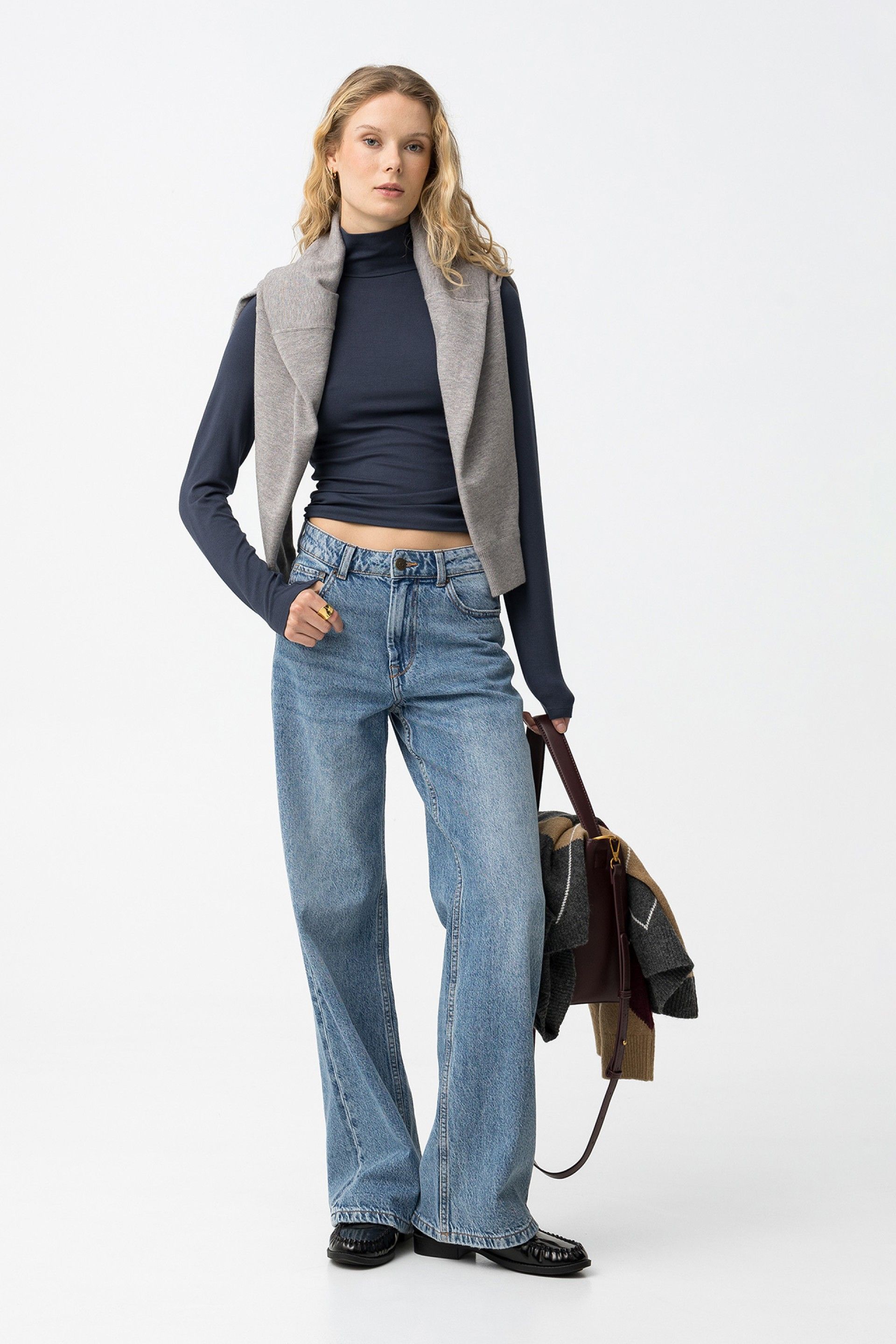 MURCIA  LS TURTLENECK TOP - LYONS BLUE