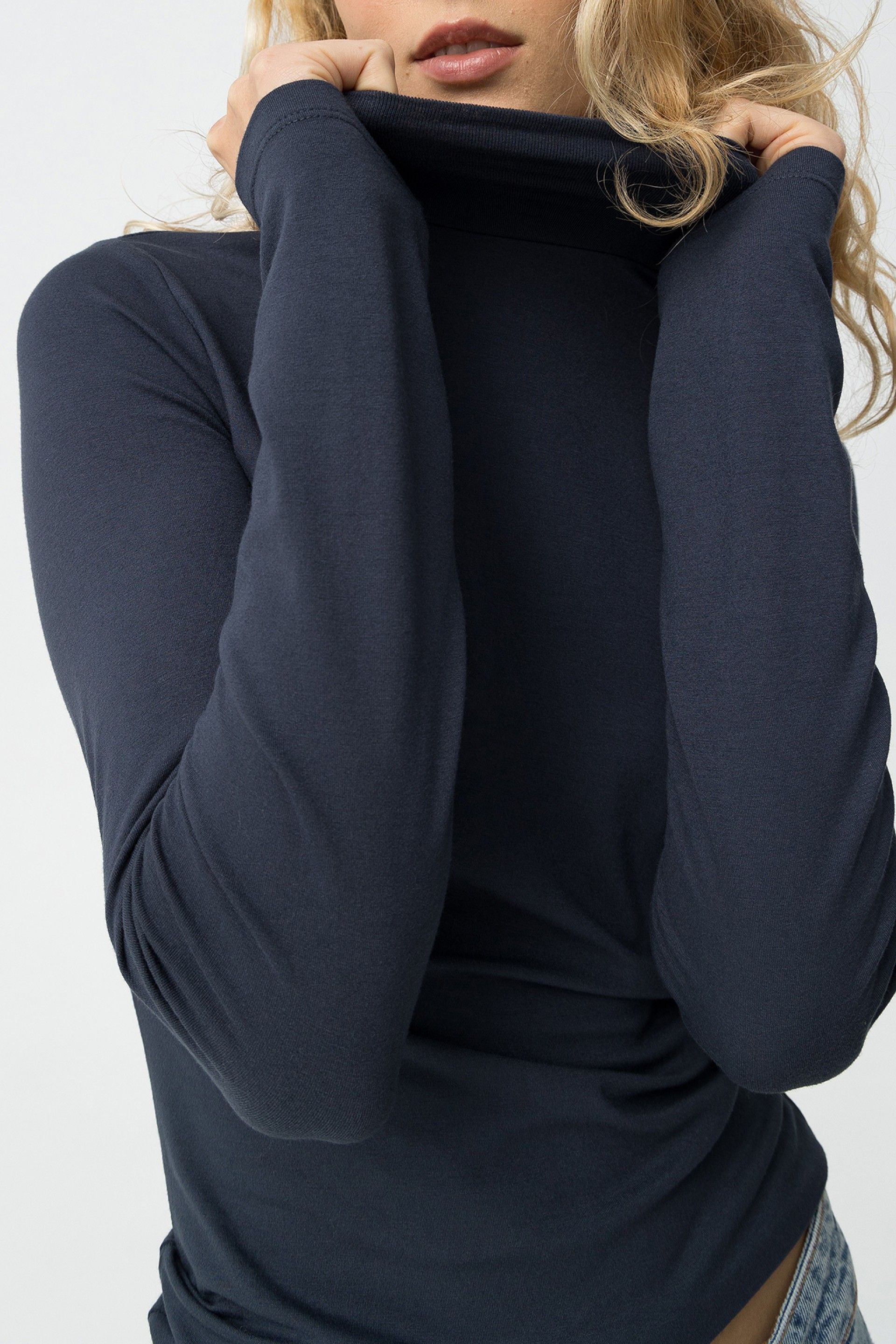 MURCIA  LS TURTLENECK TOP - LYONS BLUE