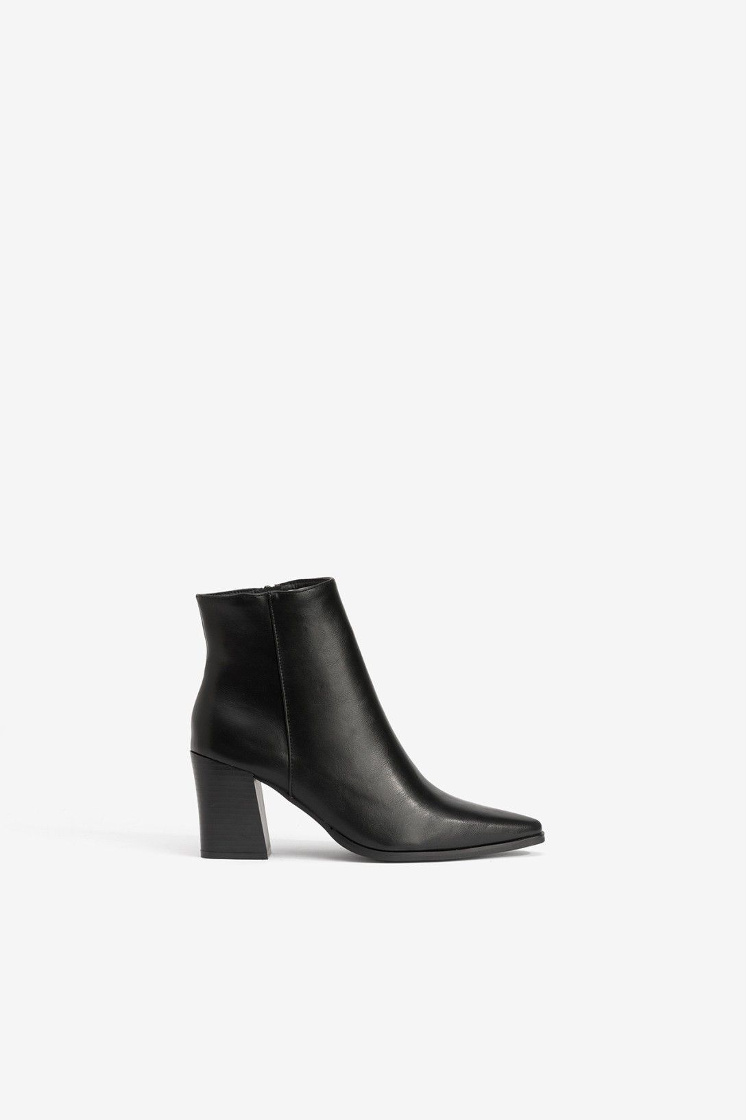 GIGI ANKLE BOOT - BLACK