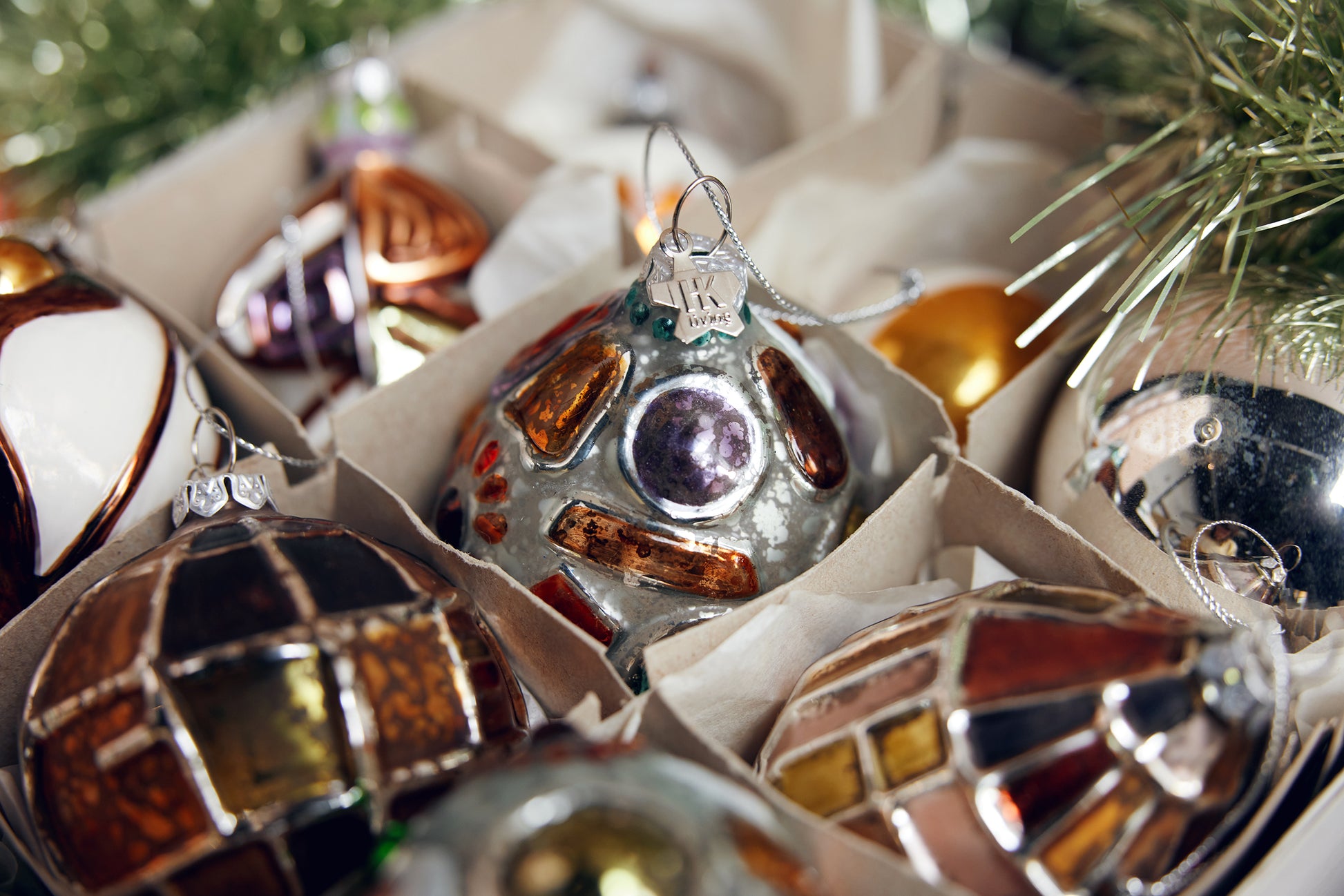 HKliving | CHRISTMAS ORNAMENT - JEWELS OVAL