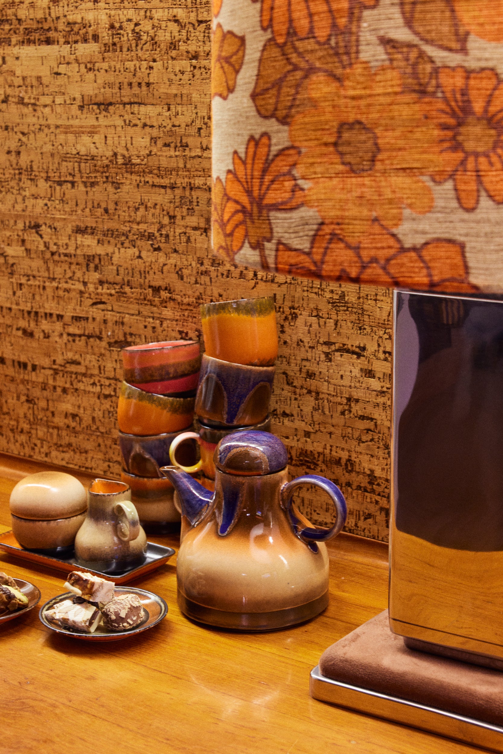 HKliving | 70S CERAMICS:  SAUCER - DARK ROAST