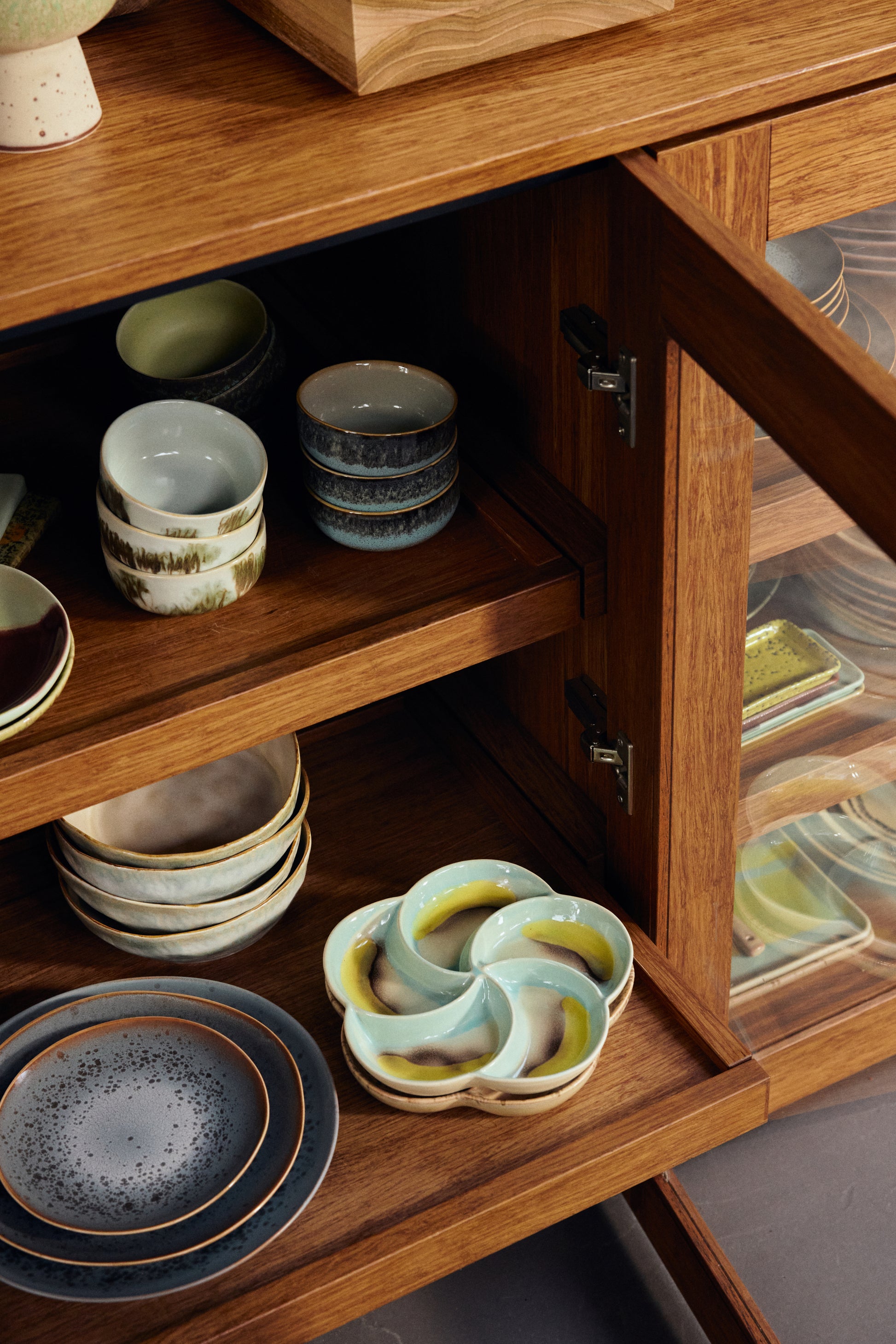HKliving | 70S CERAMICS: SNACK TRAY - GLINT