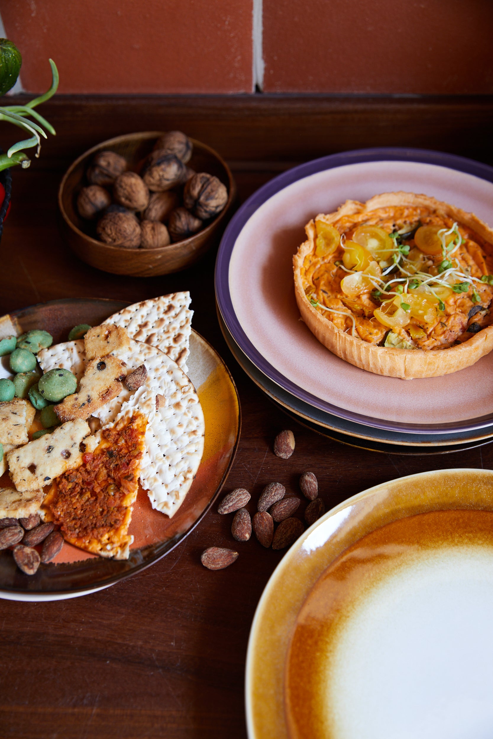 HKliving | 70S CERAMICS: DINNER PLATE - SUPERNOVA