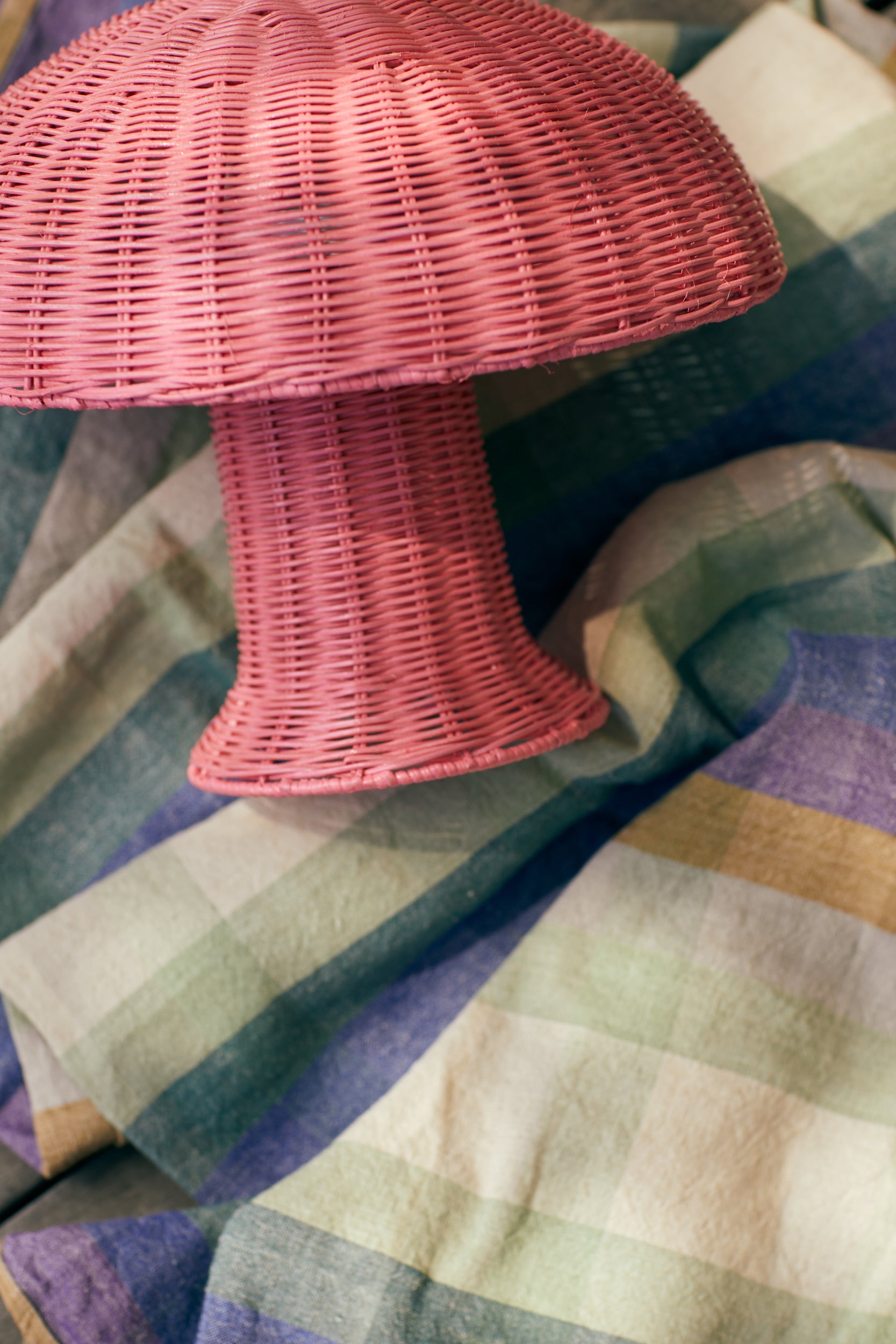 HKliving | RATTAN TABLE LAMP - BLUSH