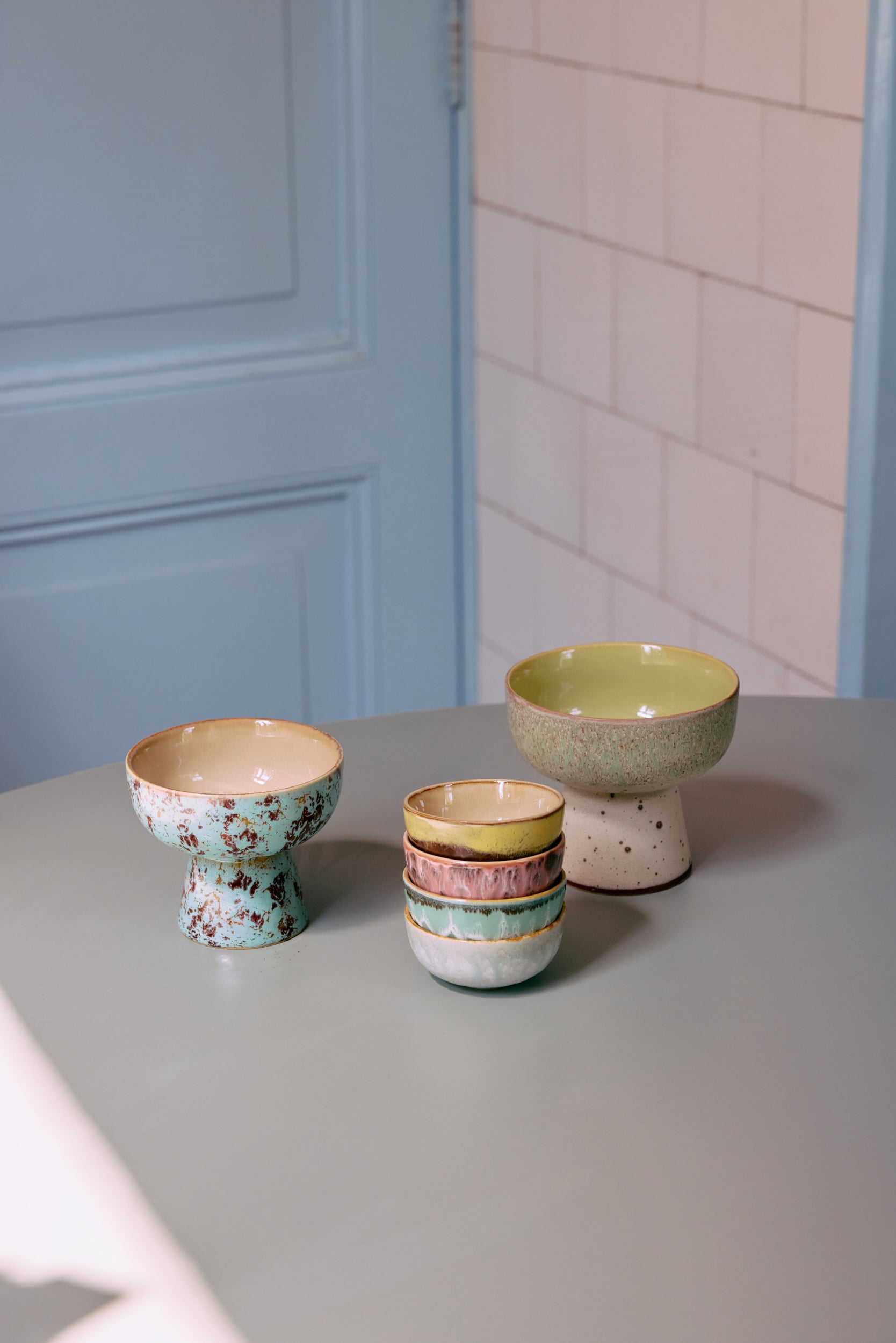 HKliving | 70S CERAMICS: TAPAS BOWL ON BASE S - PATINA