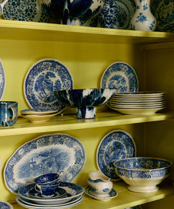 HKliving | CERAMIC BOWL ON BASE - INDIGO