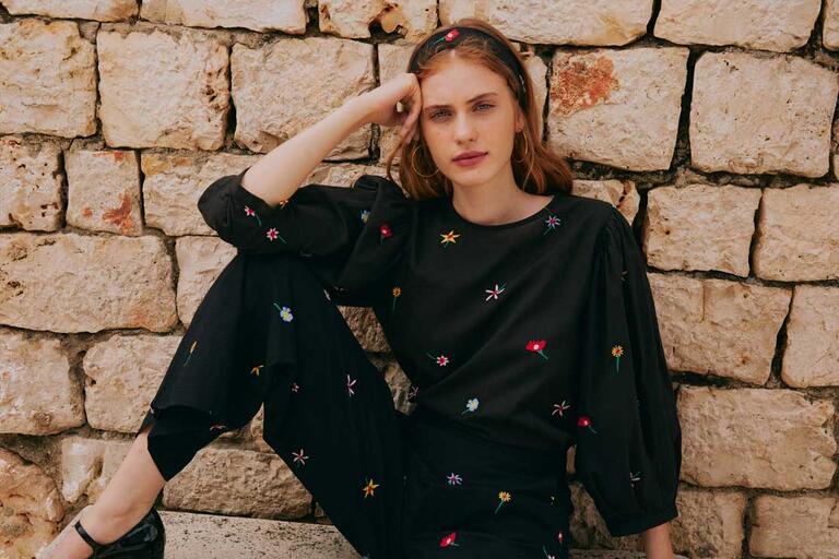 COMPAÑÍA FANTÁSTICA | FLOWERY MS TOP - BLACK