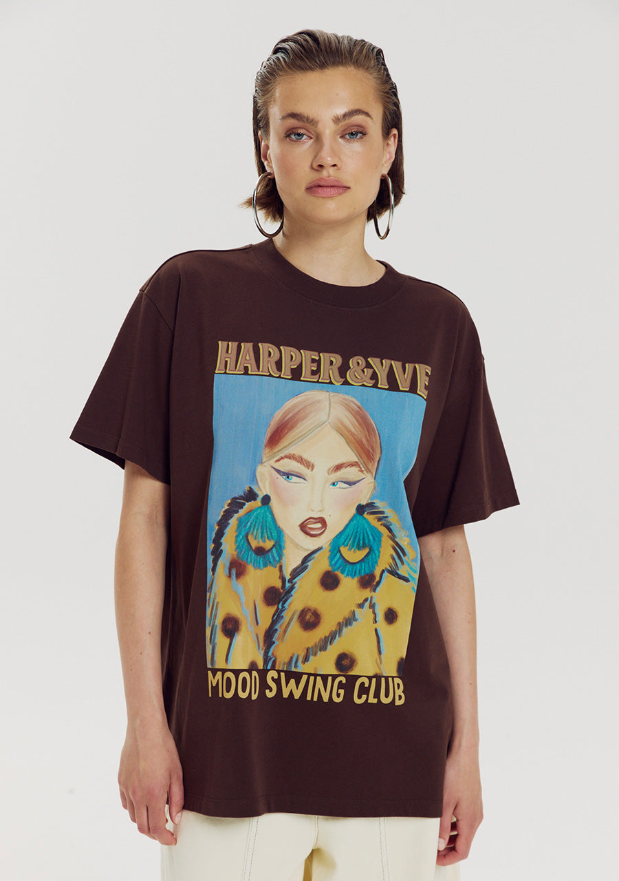 HARPER & YVE | MOODY SS T-SHIRT - HOT FUDGE