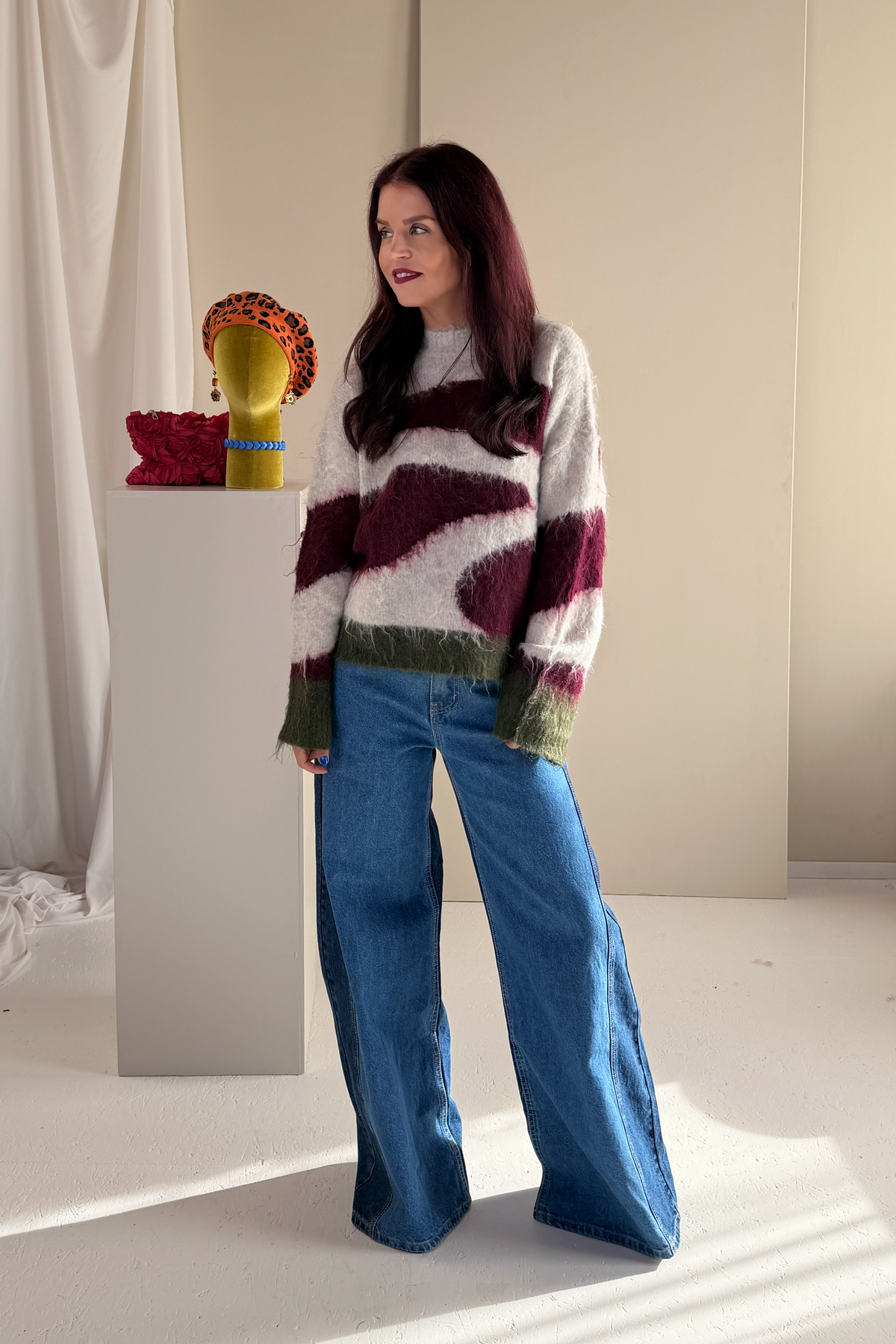 MAISY FLUFFY KNIT - WINE RED