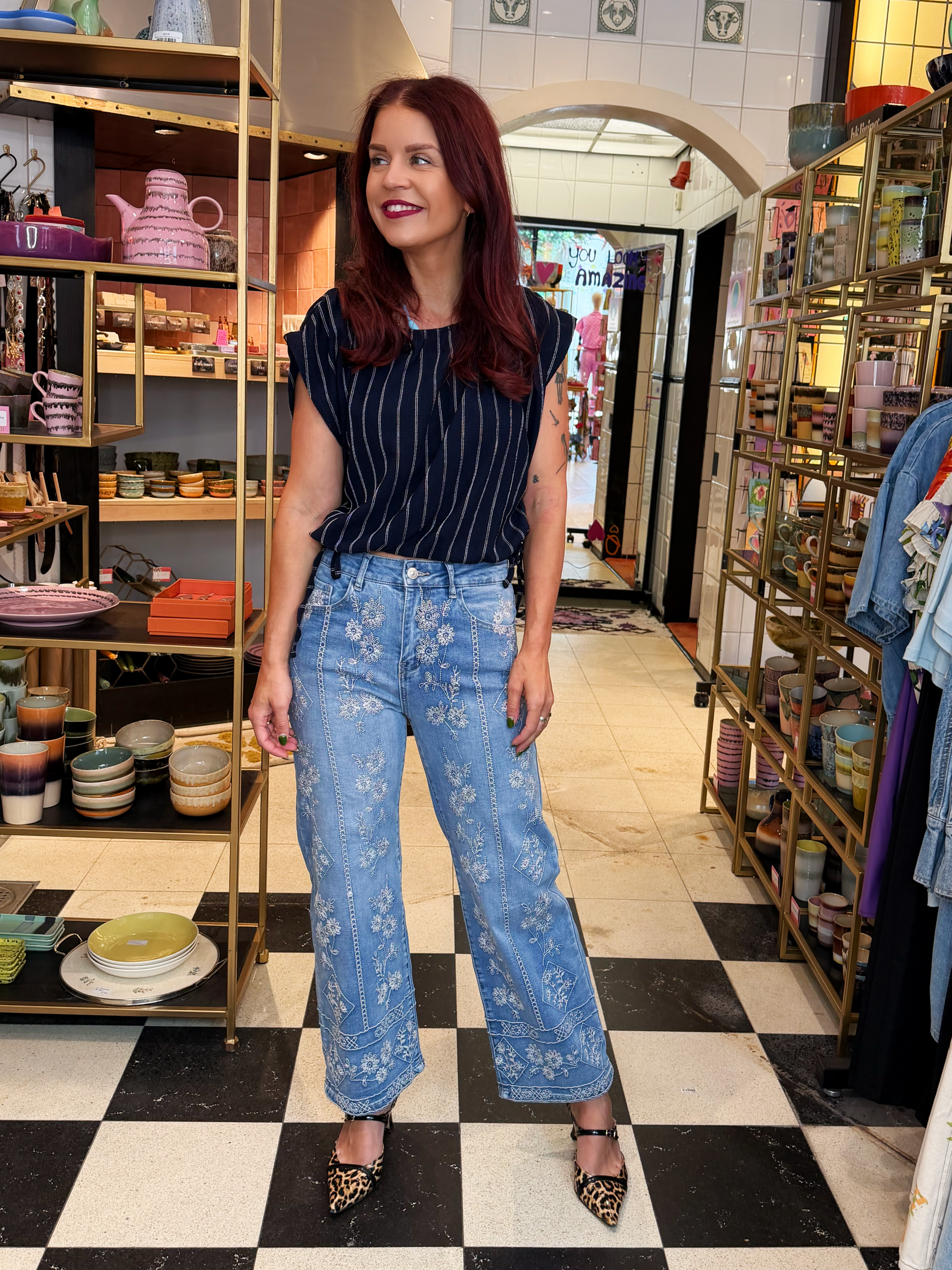 NINA EMBROIDERY JEANS - BLUE