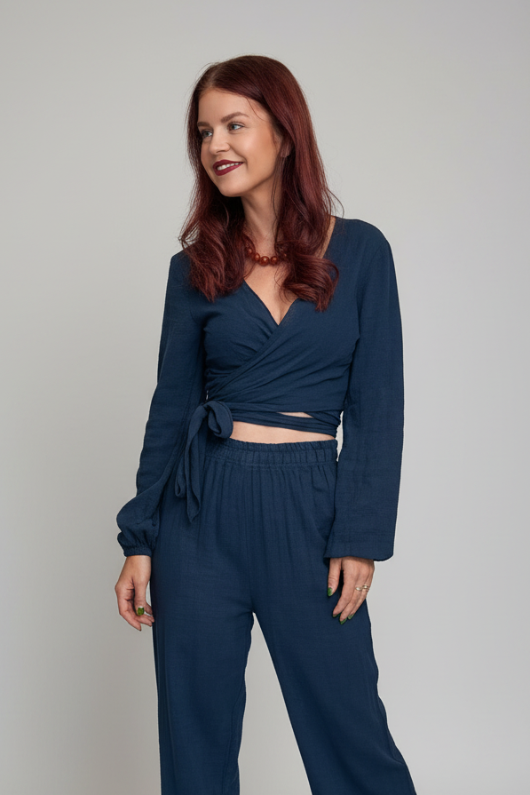 BOB & BILL RESORT COLLECTION | BEAU WRAP TOP - NAVY