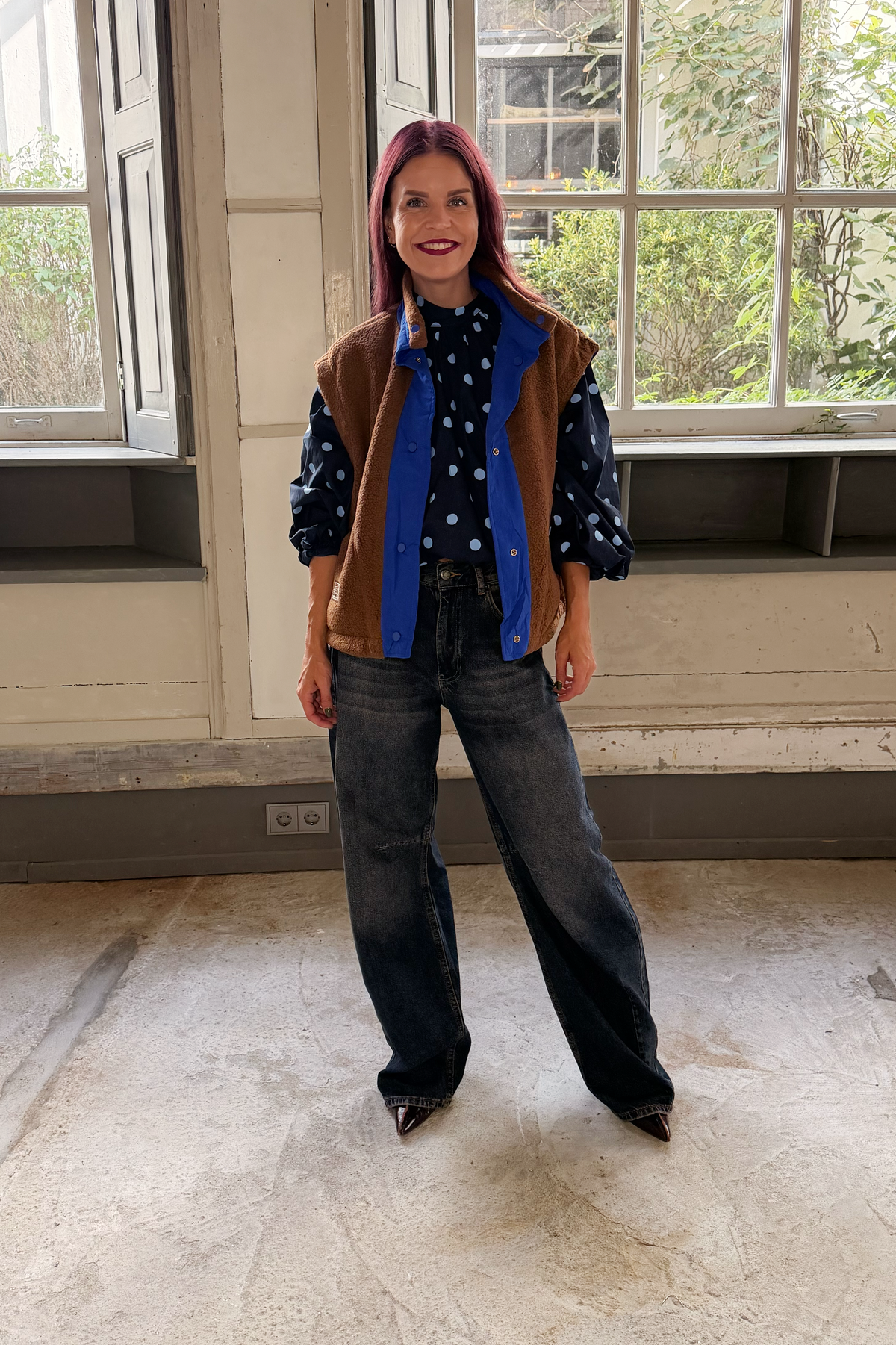 NINE REVERSIBLE GILET - BROWN/ROYAL BLUE
