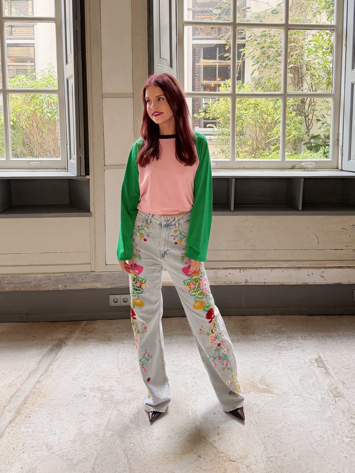 EMBROIDERY STRAIGHT JEANS - CUTWORK FLORAL BLUE