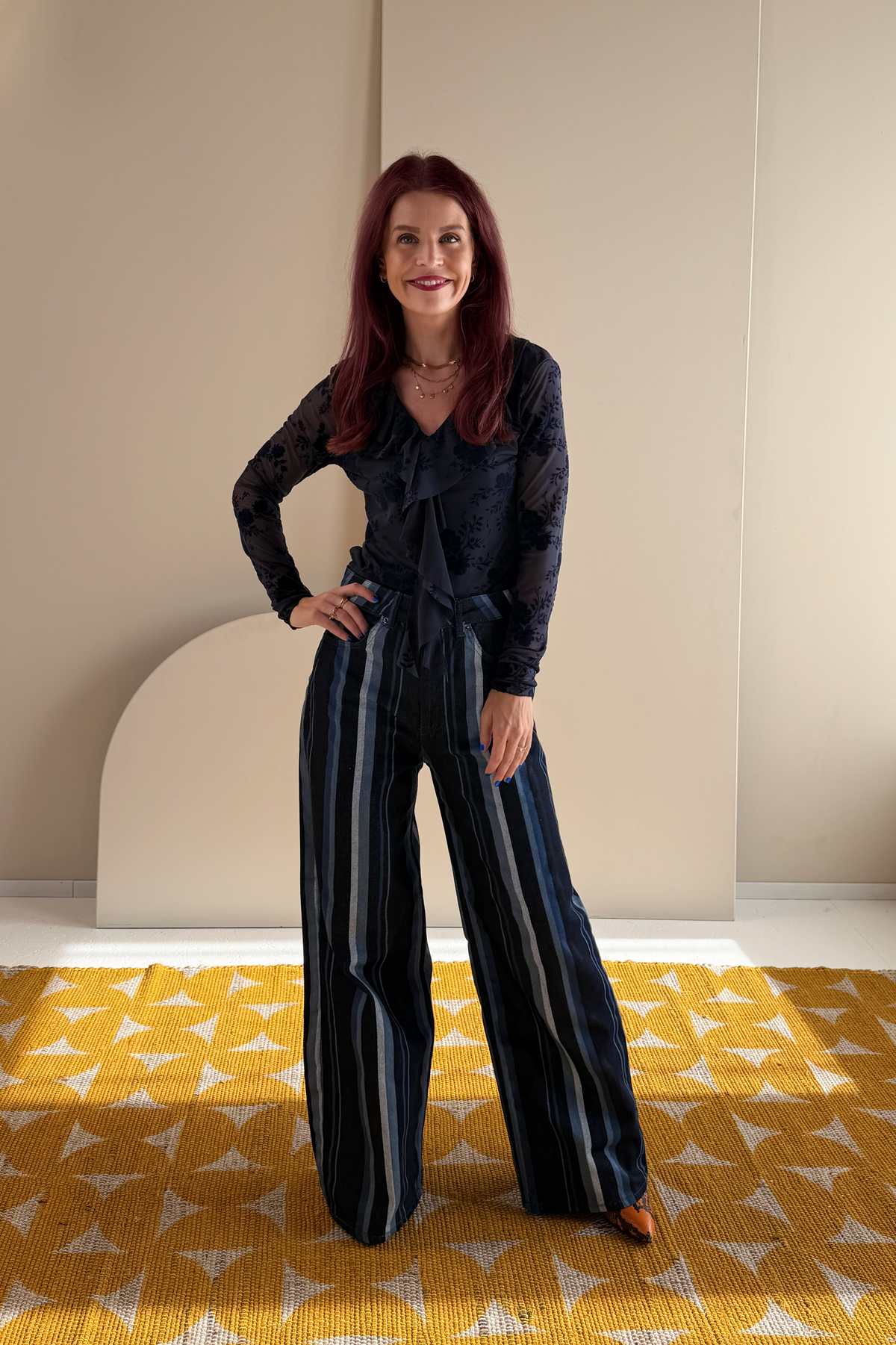 CARO RUFFLE BLOUSE - NAVY