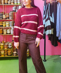 REBEL STRAIGHT LEG JEANS - BORDEAUX