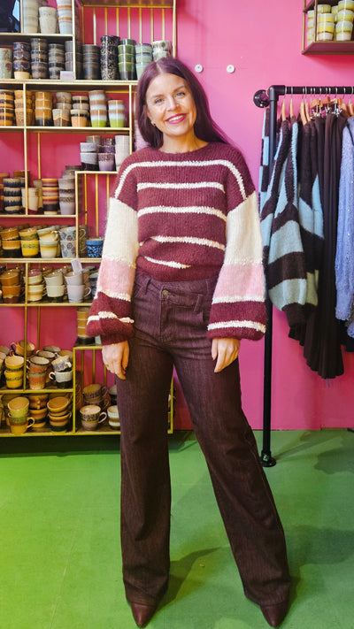 REBEL STRAIGHT LEG JEANS - BORDEAUX