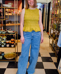 NIOMI TEXTURED TOP - OLIVE GREEN
