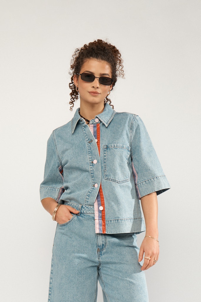 NÜMPH | MALAGA SHIRT - LIGHT BLUE DENIM