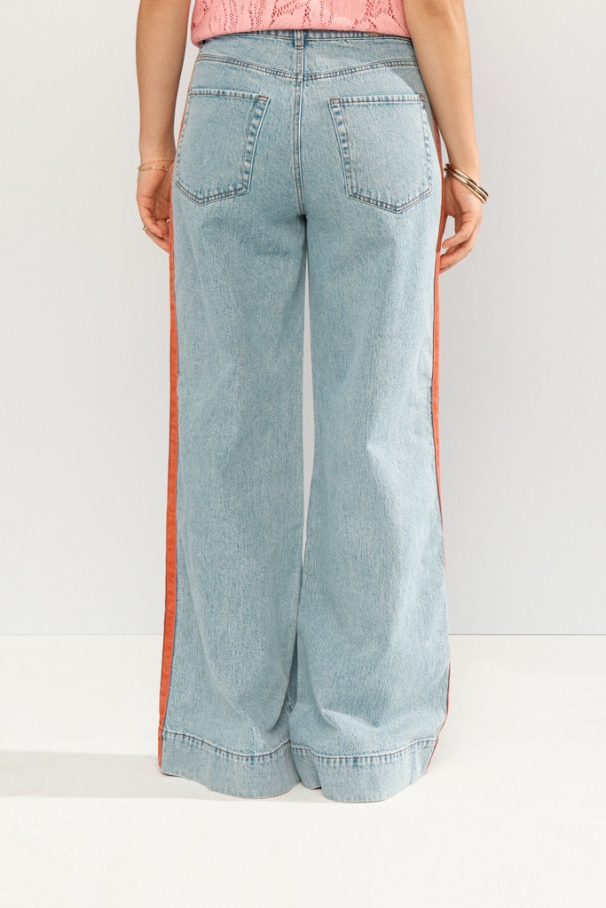 NÜMPH | MALAGA HR WIDE JEANS - LIGHT BLUE DENIM