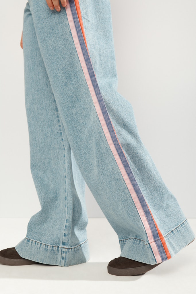 NÜMPH | MALAGA HR WIDE JEANS - LIGHT BLUE DENIM