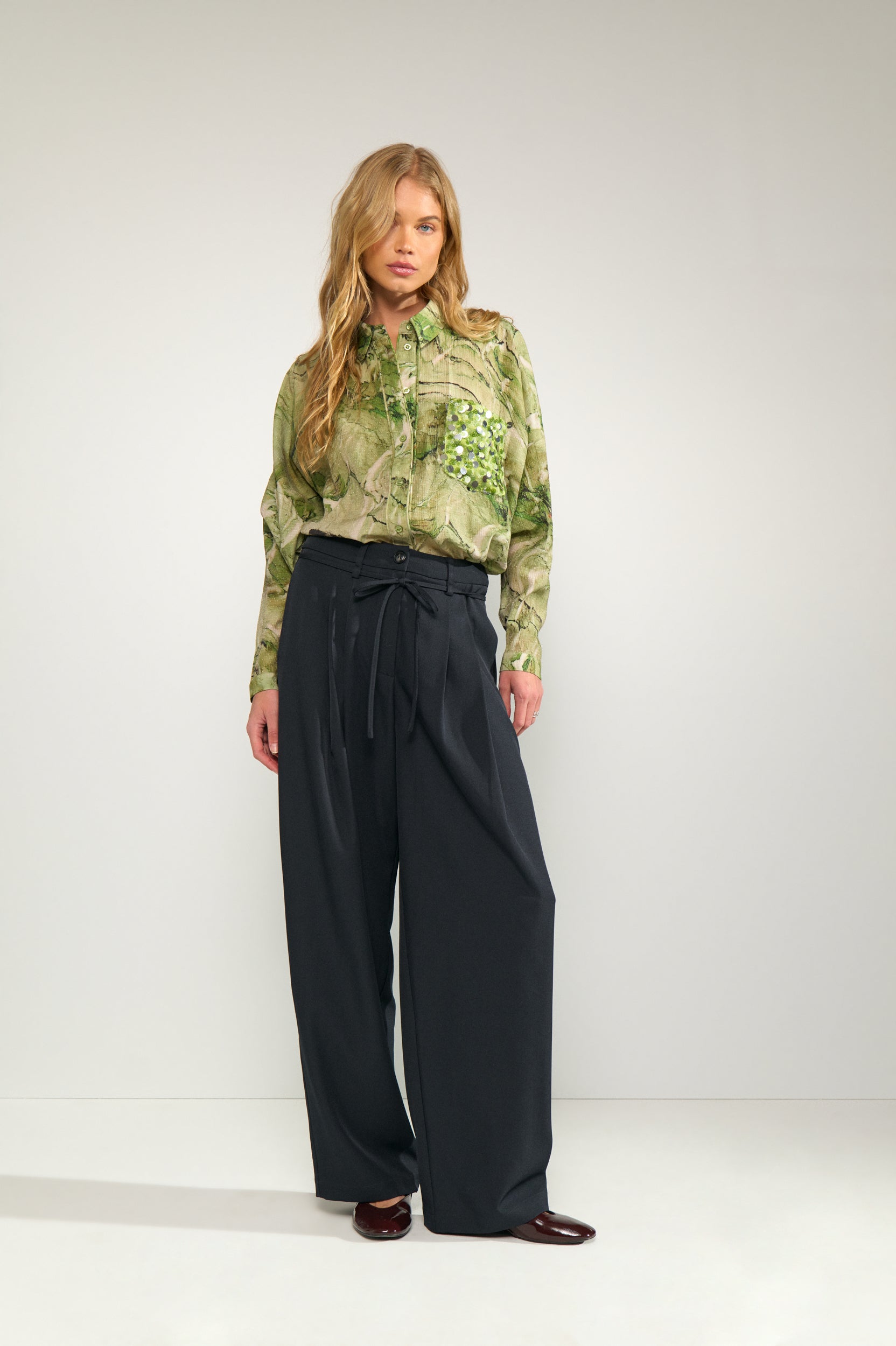 NÜMPH | MARLA SHIRT - CALLA GREEN
