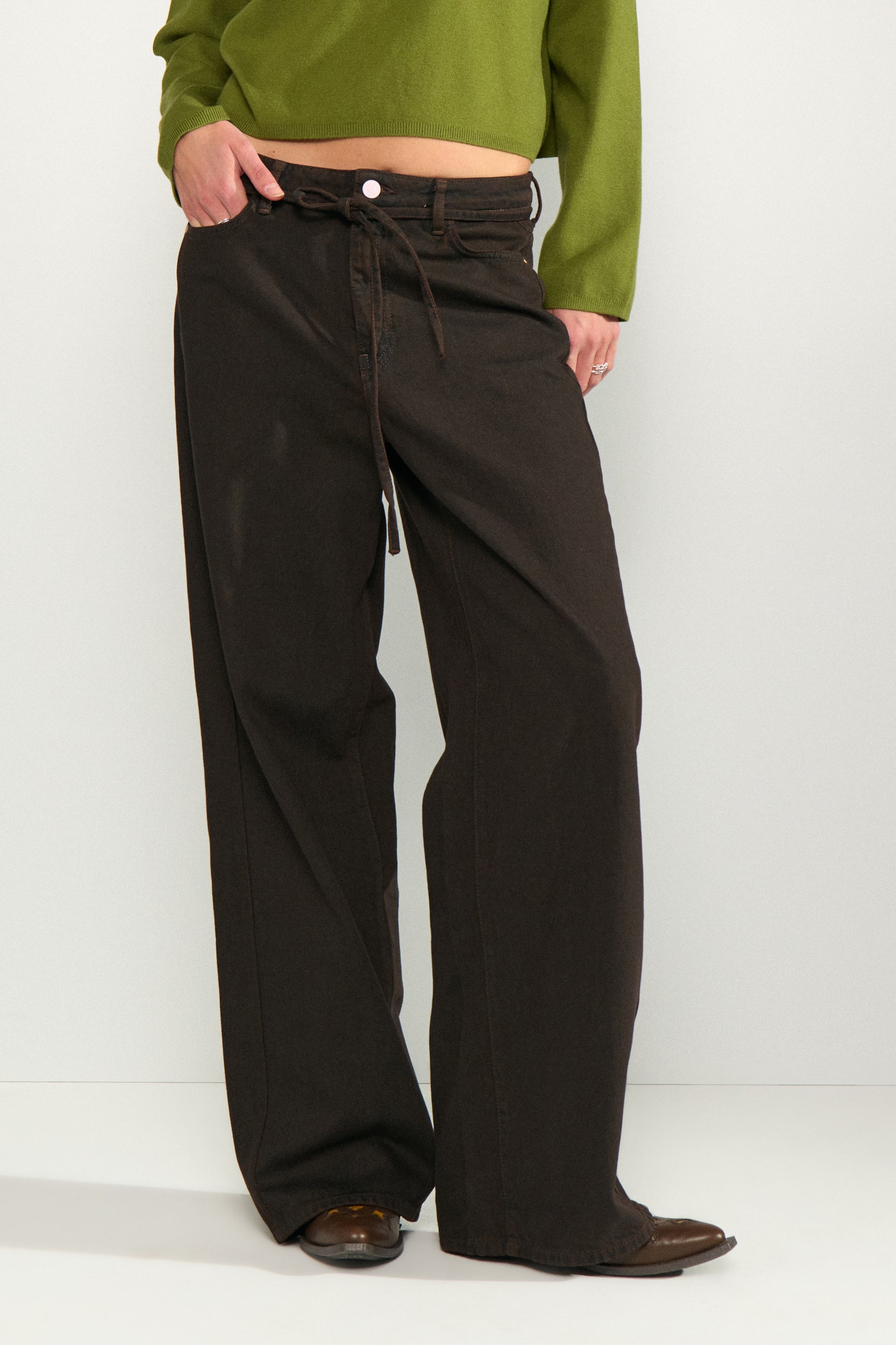 NÜMPH | BROOKLYN HR WIDE JEANS - BLACK COFFEE