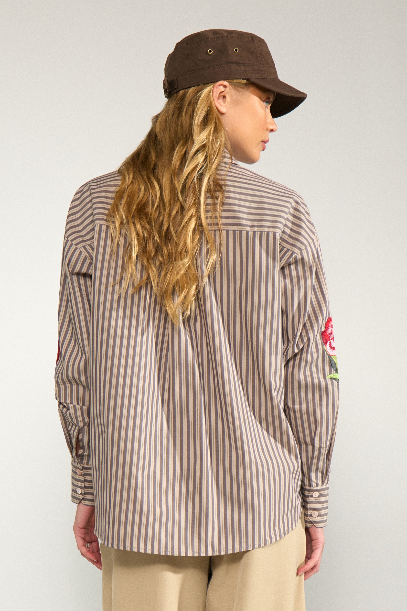 NÜMPH | KACEY EMBROIDERY SHIRT - DEEP TAUPE