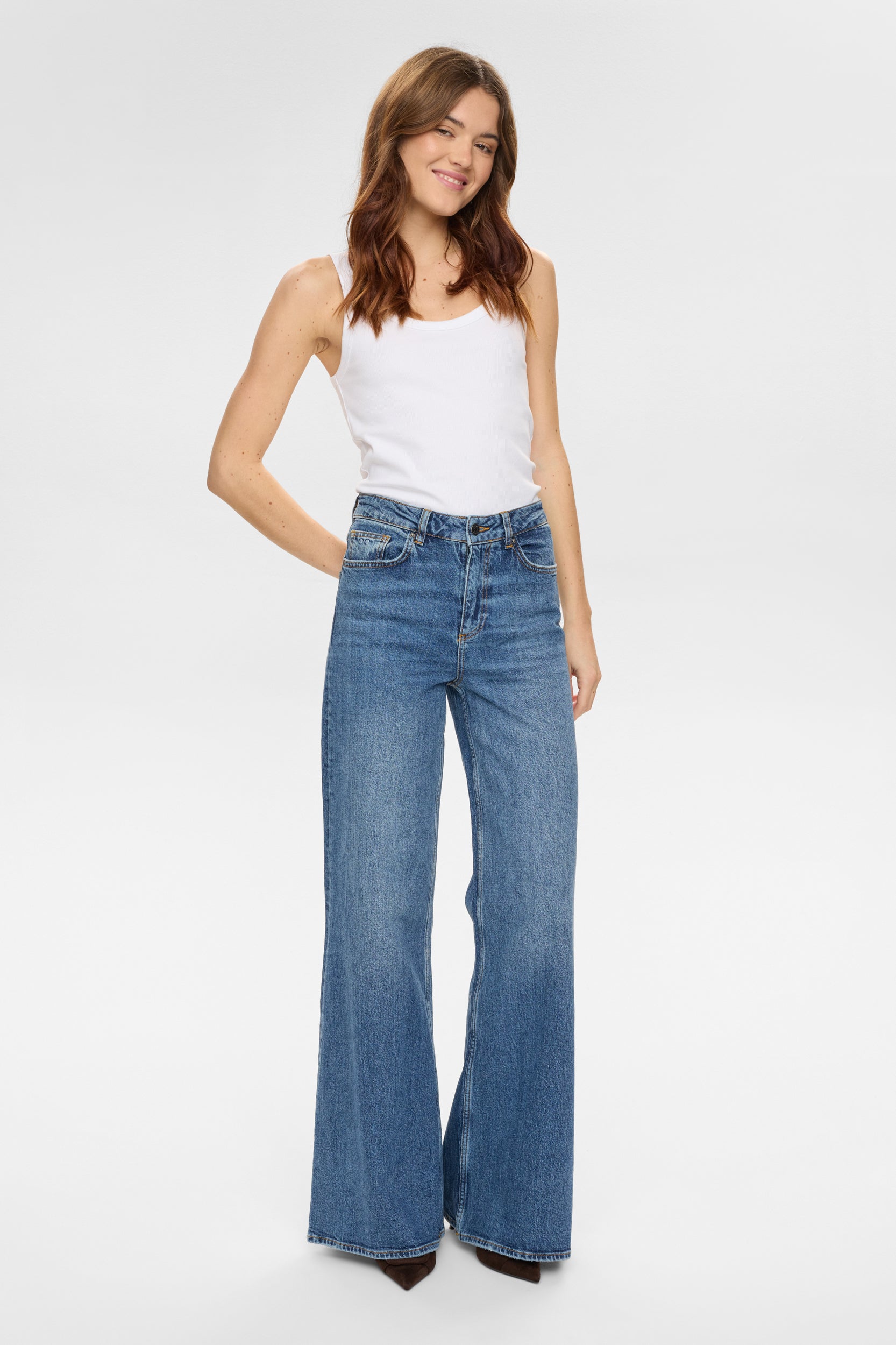 NÜMPH | PISA HR WIDE JEANS - MEDIUM BLUE DENIM