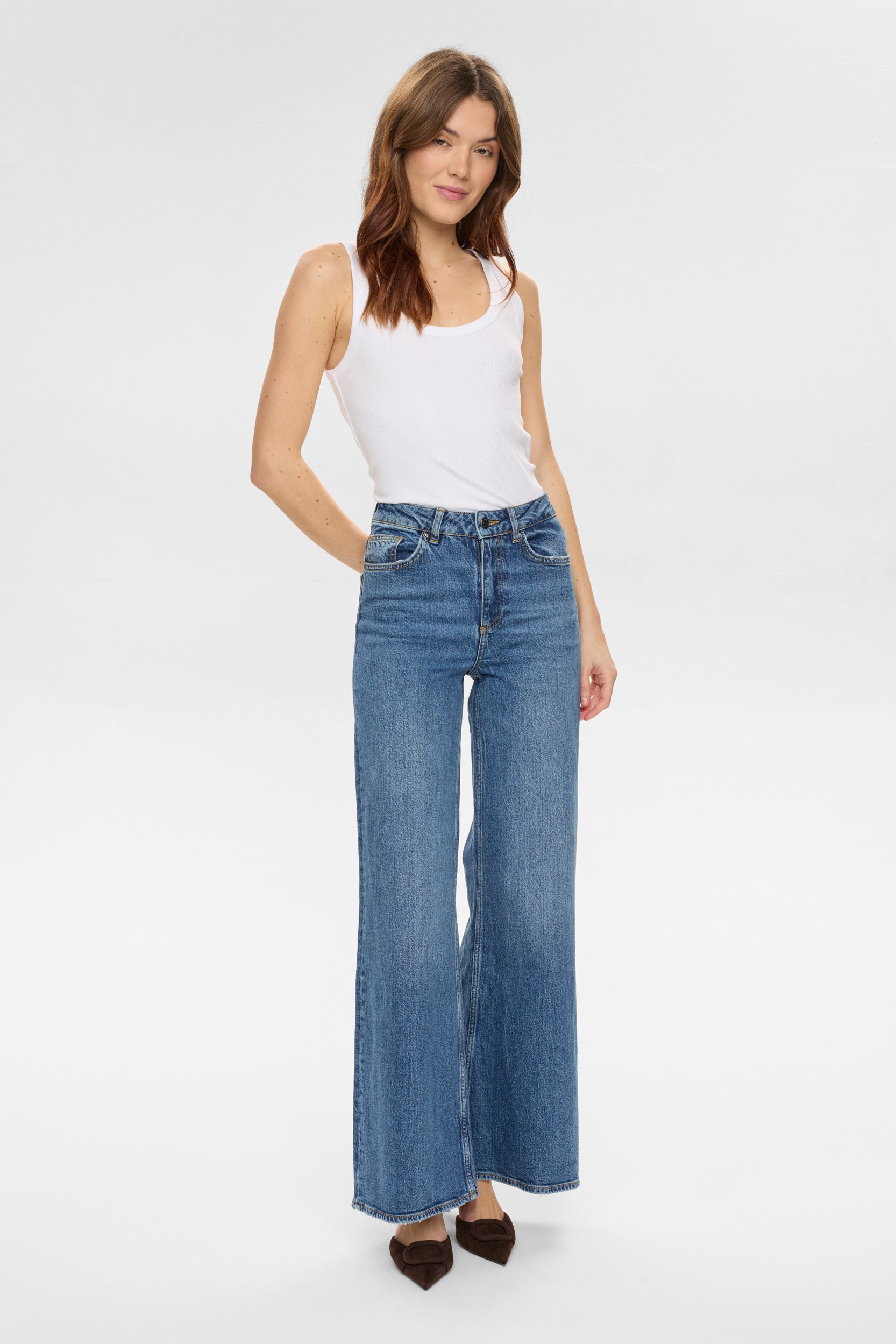 NÜMPH | PISA HR WIDE JEANS - MEDIUM BLUE DENIM