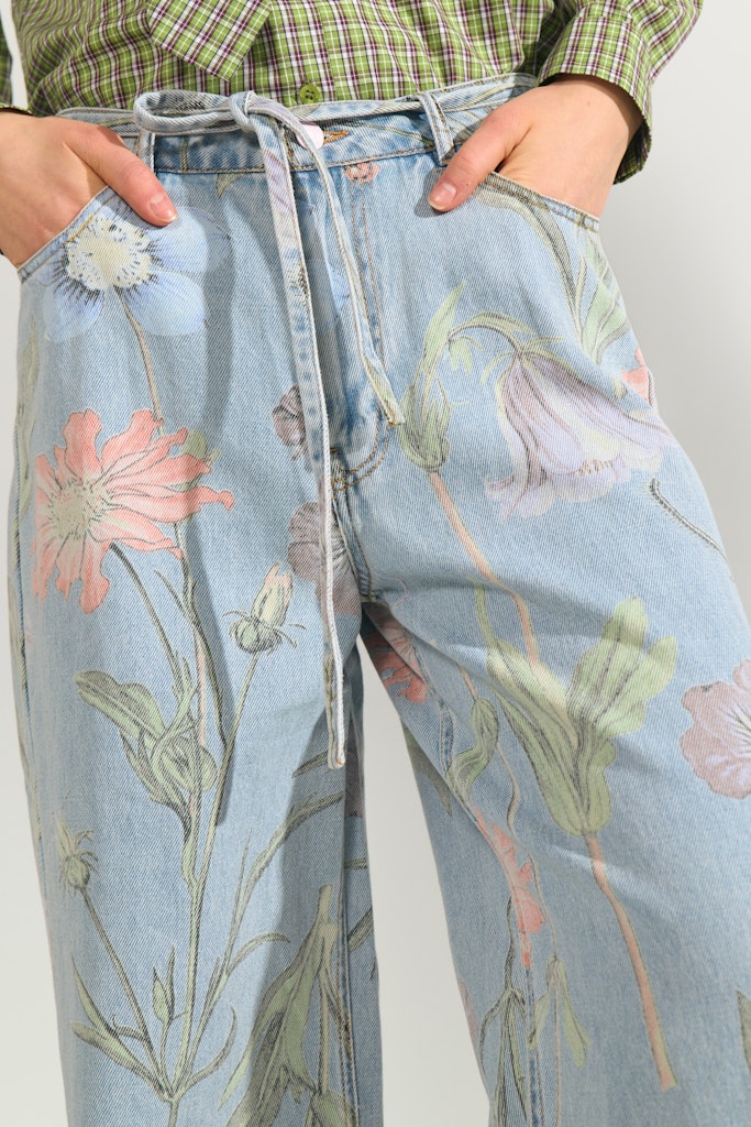NÜMPH | VERONA HR WIDE JEANS - LIGHT BLUE DENIM