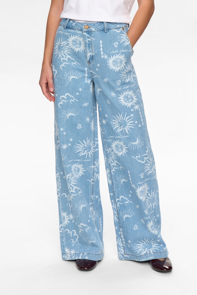 NÜMPH | GISELLY HR WIDE JEANS - LIGHT BLUE DENIM