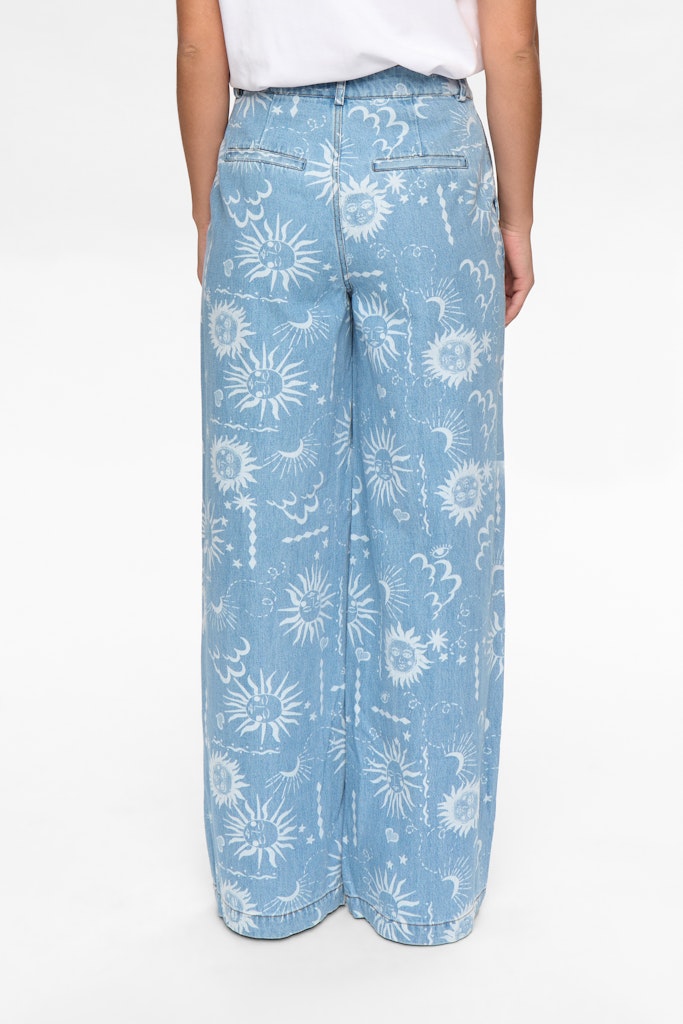 NÜMPH | GISELLY HR WIDE JEANS - LIGHT BLUE DENIM