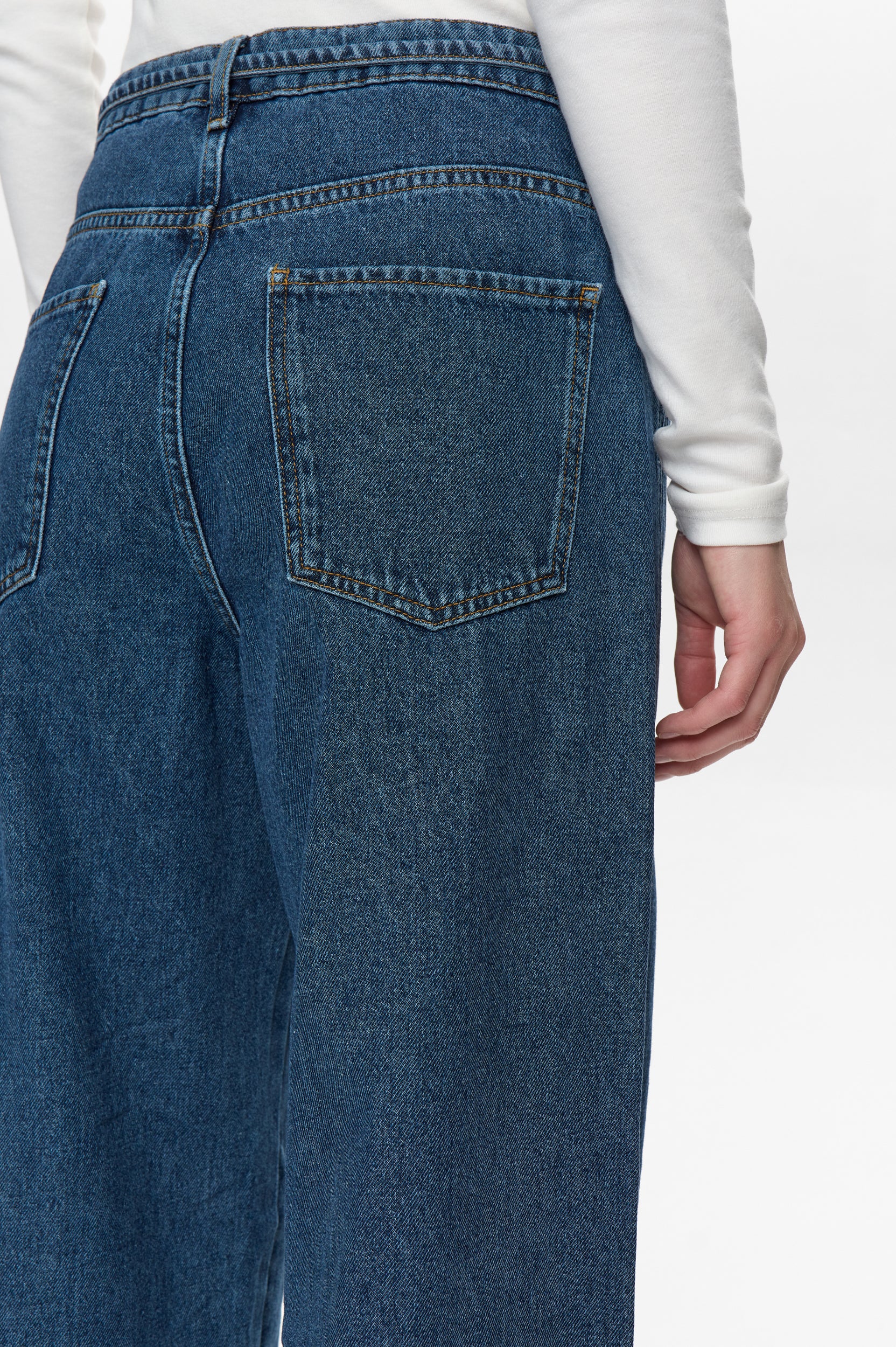 NÜMPH | BROOKLYN HR WIDE STITCH JEANS - MEDIUM BLUE DENIM