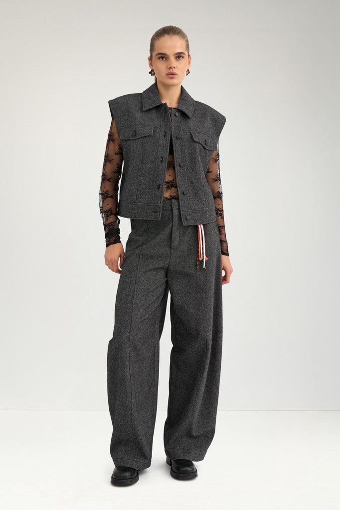 NÜMPH | ROKI VEST - DARK GREY MELANGE
