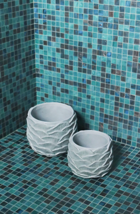 BAHNE & CO | FLOWERPOT WITH LEAVES - MEDIUM