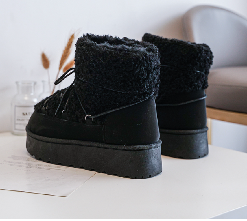 LACES TEDDY PLATFORM BOOTS - BLACK