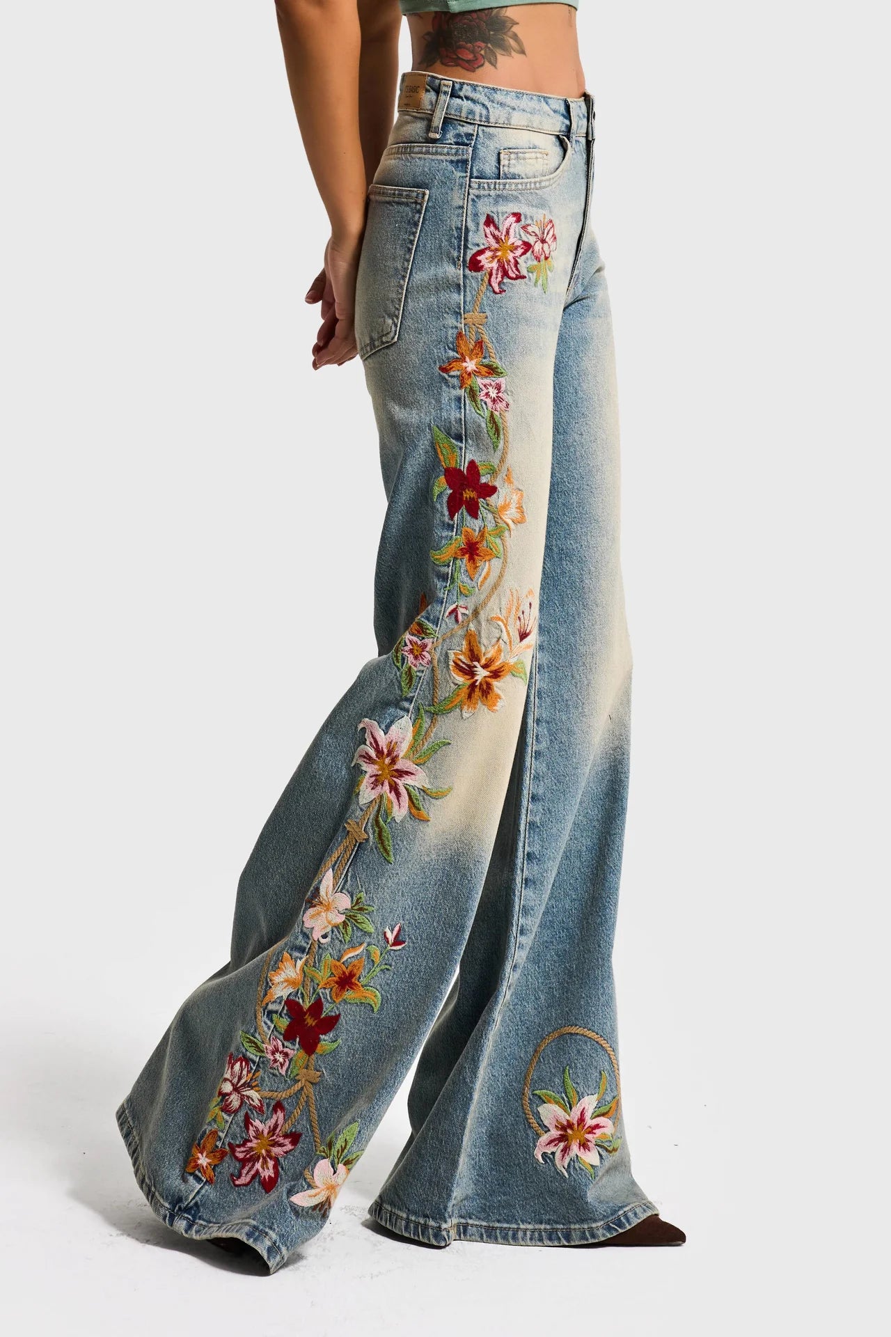 EMBROIDERY FLARE JEANS - CORNFLOWER/BLUE