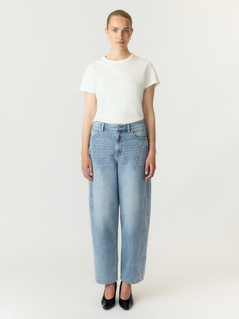 YAS | SKY HW BARREL JEANS - LIGHT BLUE DENIM