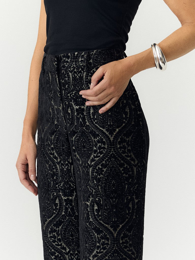 YAS | BROCCA VELVET PANTS - BLACK