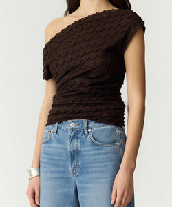 YAS | KATANA SL OFF SHOULDER TOP - COFFEE BEAN