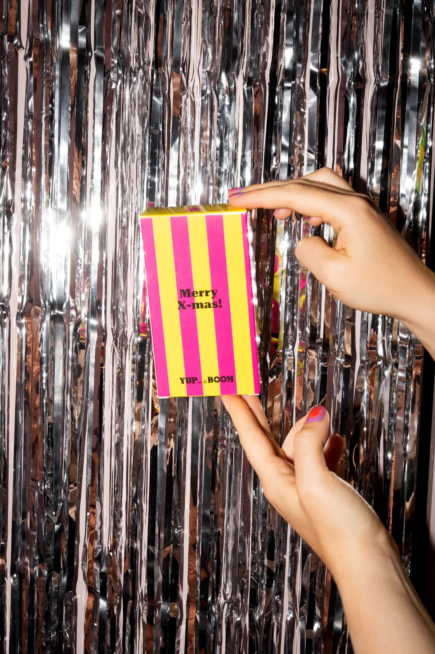 YUP IN DE BOOM | KERSTORNAMENT - BOARDINGPASS ROZE