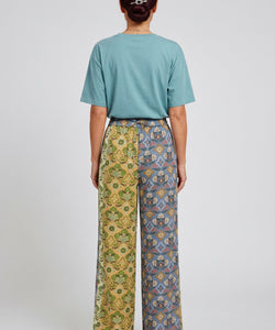 Bob & Bill Felin pantalon met all-over print, high waist en wijde pijpen van linnen en katoen in multi-kleuren.