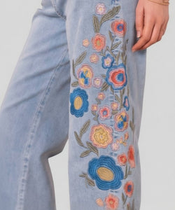 Bob & Bill NORAIN jeans met geborduurde bloemen in blauw denim, flared leg, mid/high waist.