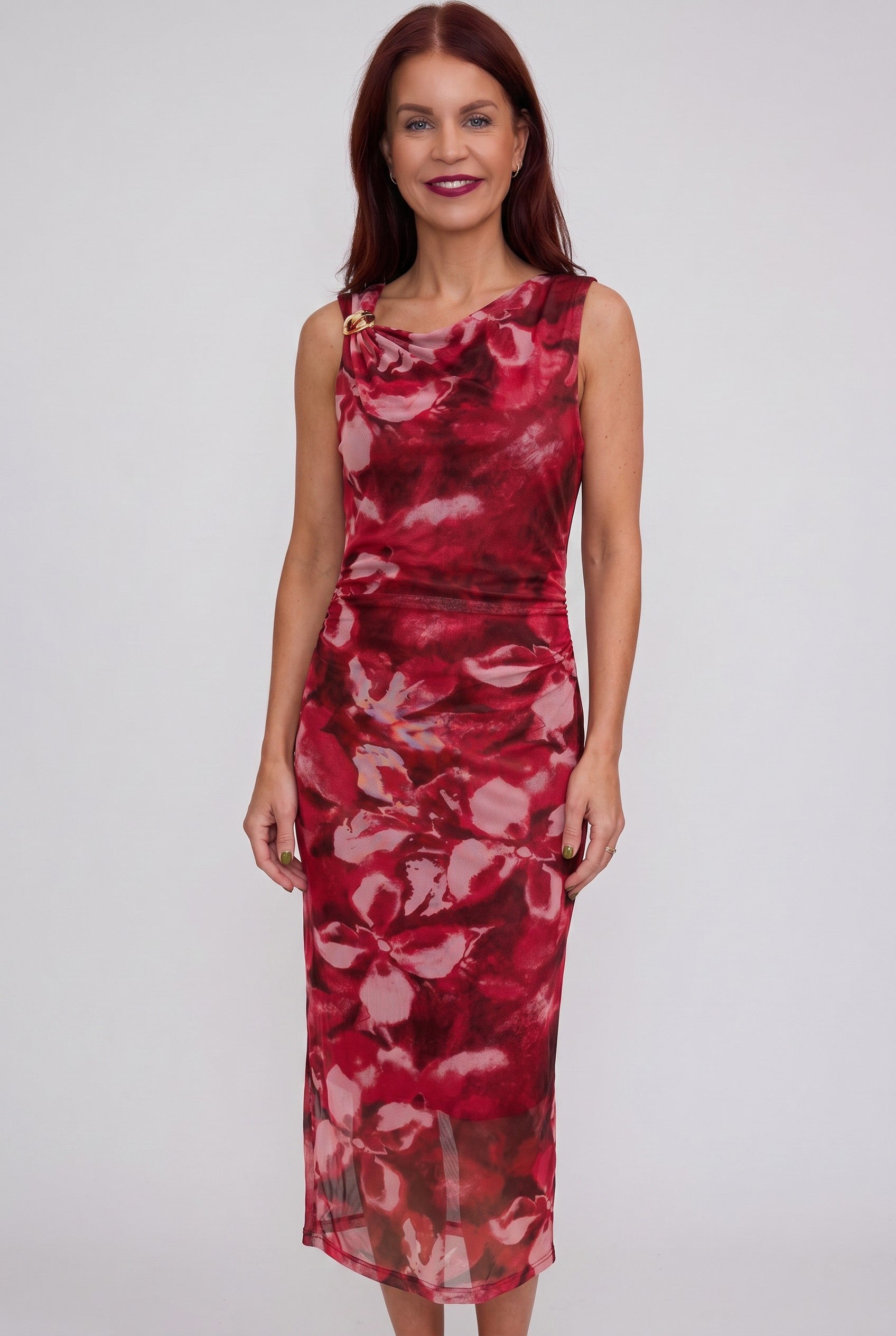 Bob & Bill Robin mesh jurk in rood en roze met asymmetrische halslijn en geplooide taille