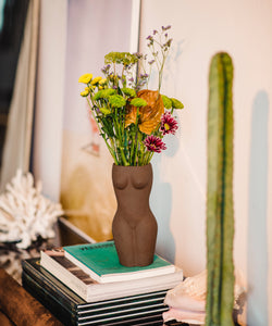DOIY | BODY VASE MEDIUM - BROWN