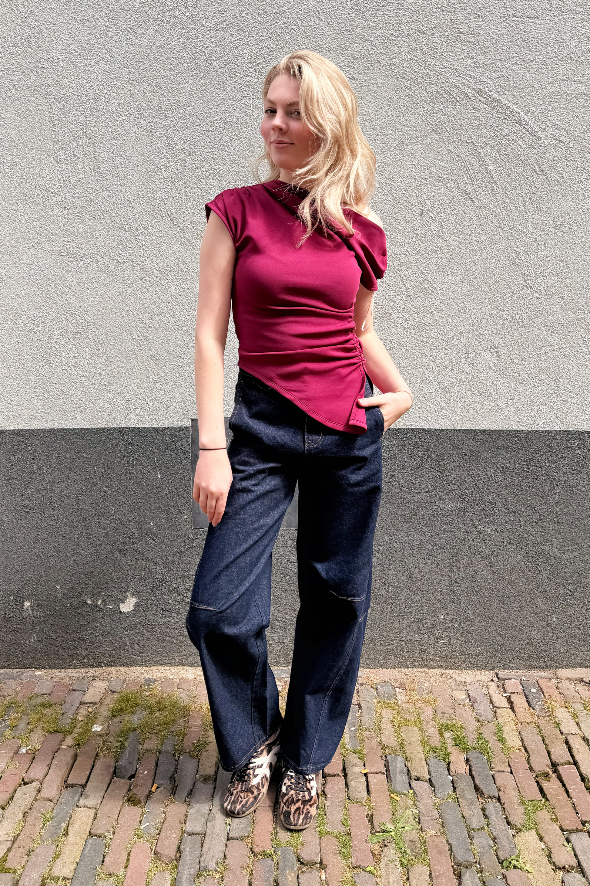 CASSIE BARREL JEANS - DARK BLUE